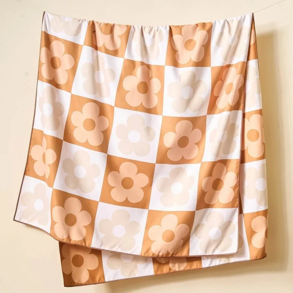 Flower Check Brown Quick-Dry Beach Towel
